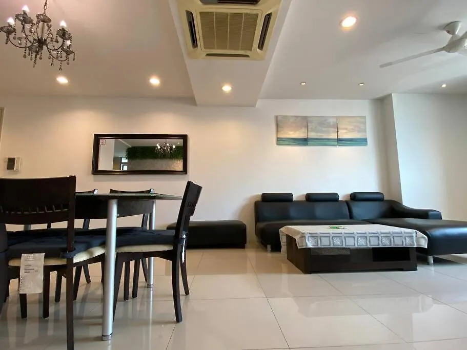 Spacious 3R,2R,Studio 5Min Walk To Time Square,Lalaport, Pool,Gym,Wifi Lägenhet Kuala Lumpur